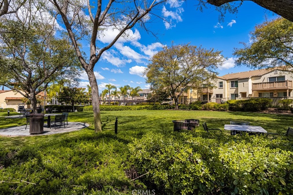 1502 Circulo Brindisi, Chula Vista CA  91915-4132 exterior