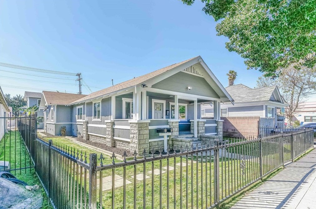 1971 Locust Ave, Long Beach, CA 90806-5415