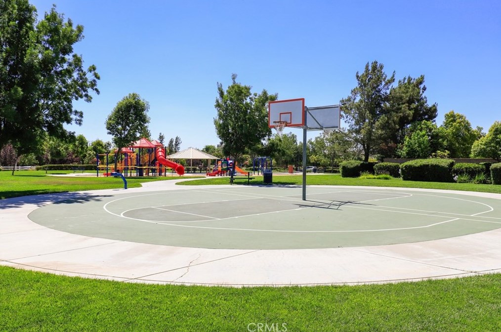 35543 Laurel Tree Ct, Winchester CA  92596-8103 exterior