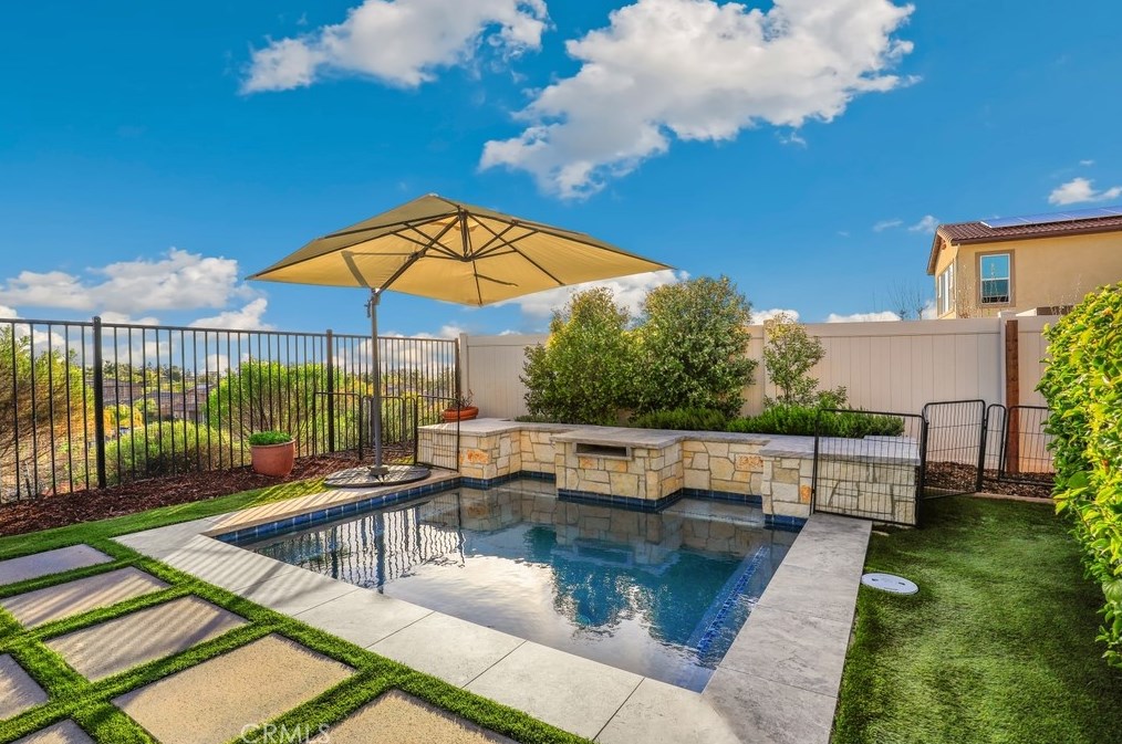 35543 Laurel Tree Ct, Winchester CA  92596-8103 exterior