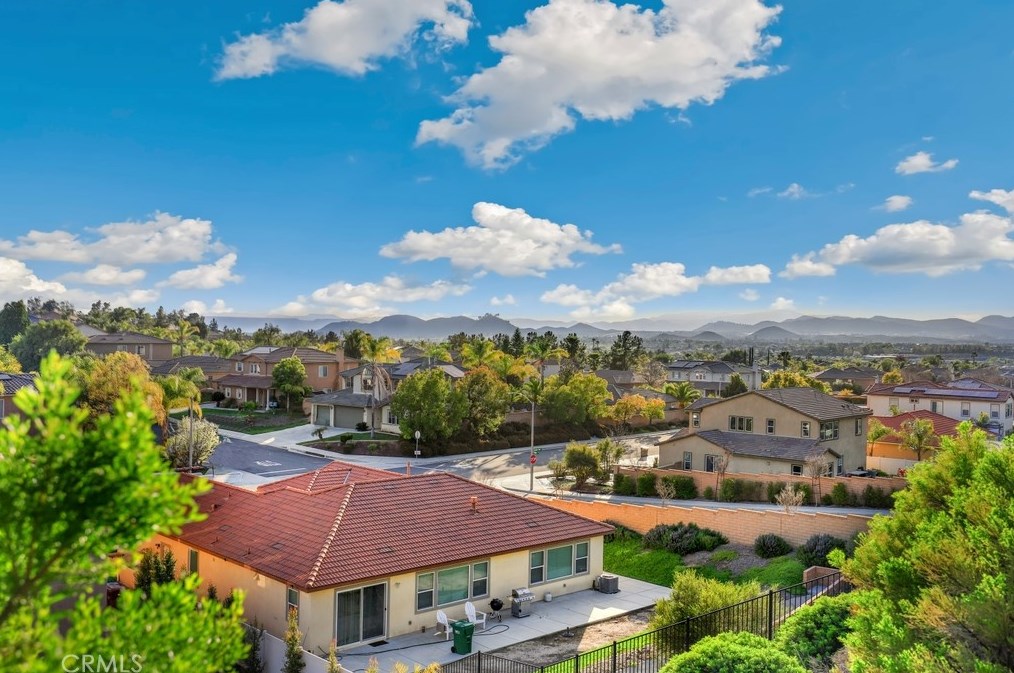 35543 Laurel Tree Ct, Winchester CA  92596-8103 exterior