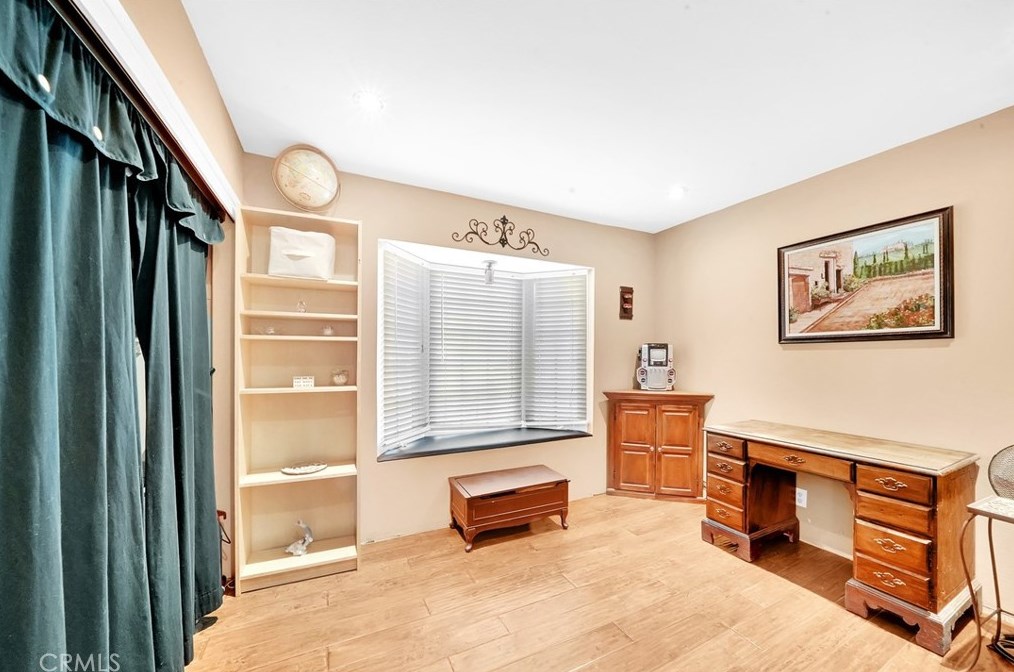 24376 La Hermosa Ave, Laguna Beach CA  92677-2177 exterior