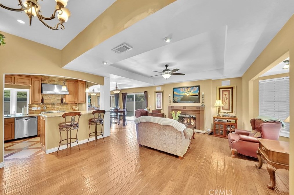 24376 La Hermosa Ave, Laguna Beach CA  92677-2177 exterior