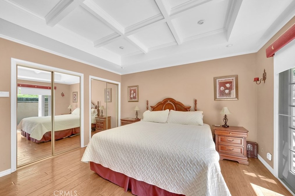 24376 La Hermosa Ave, Laguna Beach CA  92677-2177 exterior