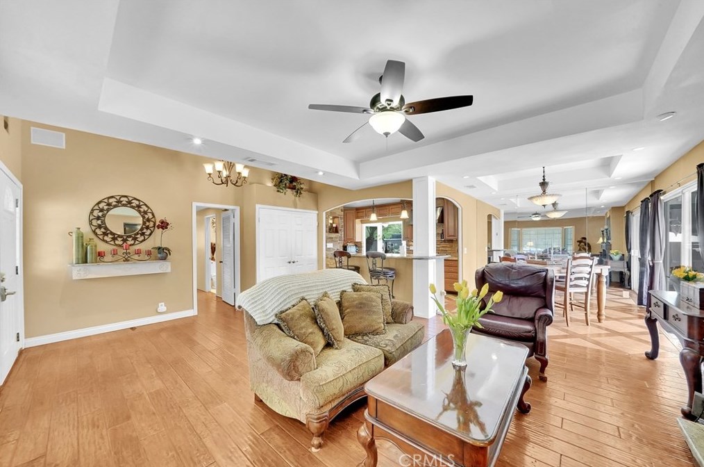 24376 La Hermosa Ave, Laguna Beach CA  92677-2177 exterior