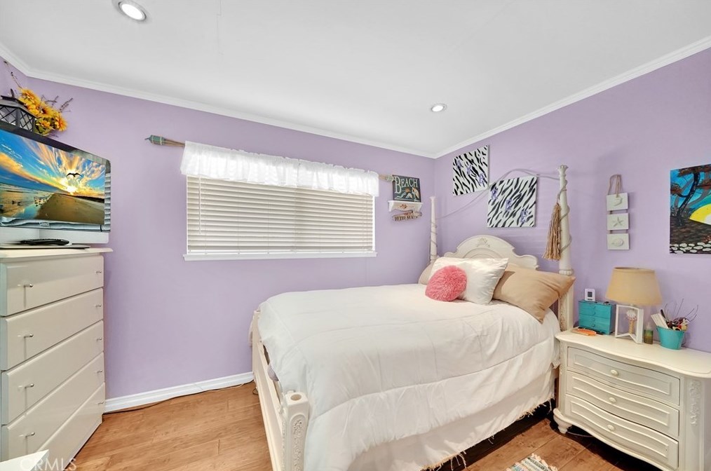 24376 La Hermosa Ave, Laguna Beach CA  92677-2177 exterior