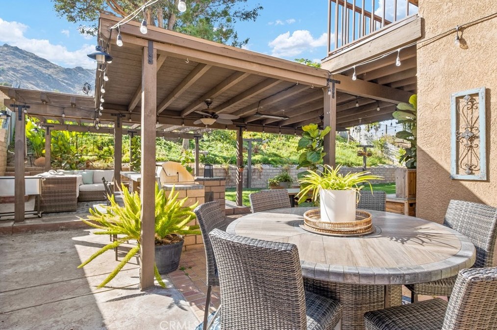 22458 Mountain View Rd, Moreno Valley CA  92557-2655 exterior