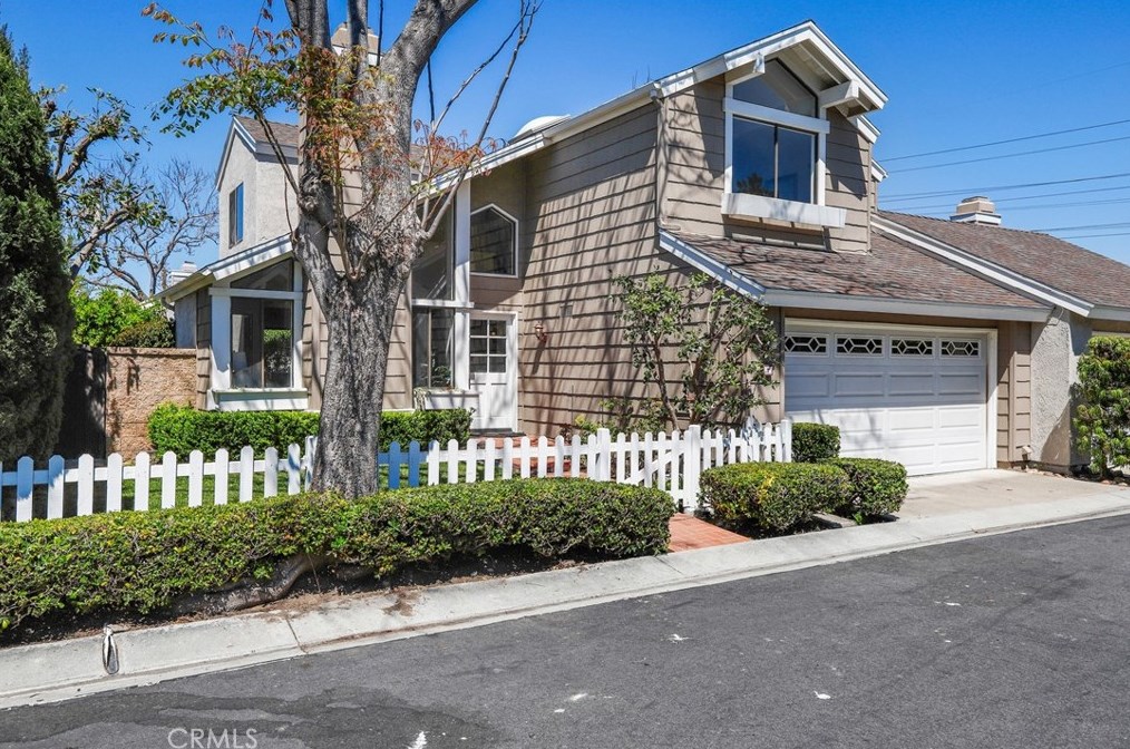 7 Riverstone, Irvine, CA 92606-7602