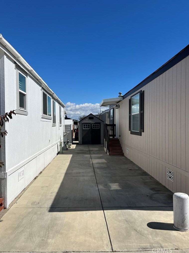 1741 Pomona Ave #42, Costa Mesa, CA 92627