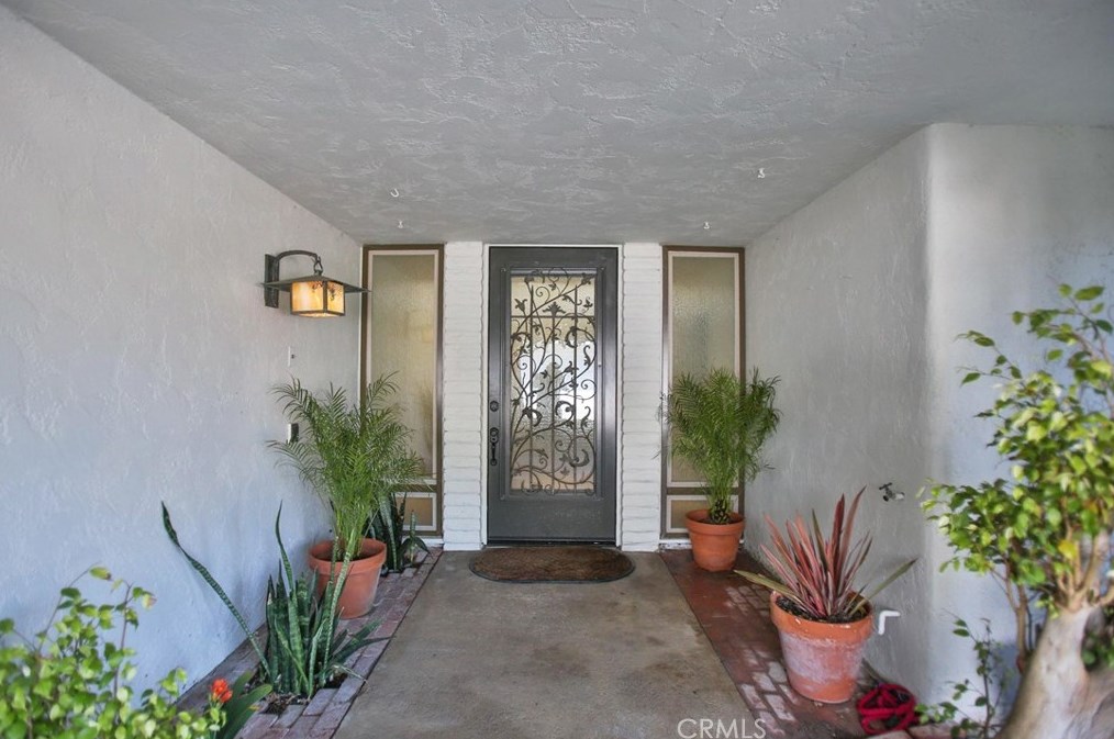 2047 Vista Cajon, Newport Beach, CA 92660