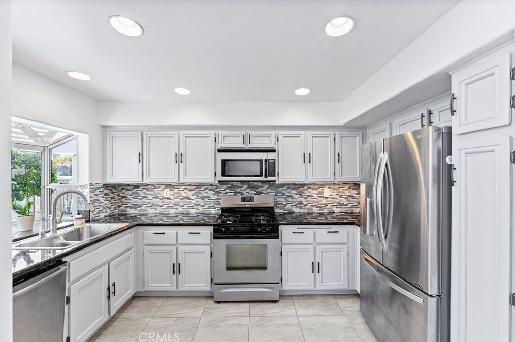 18 Santa Clara, Laguna Beach CA  92656-1319 exterior