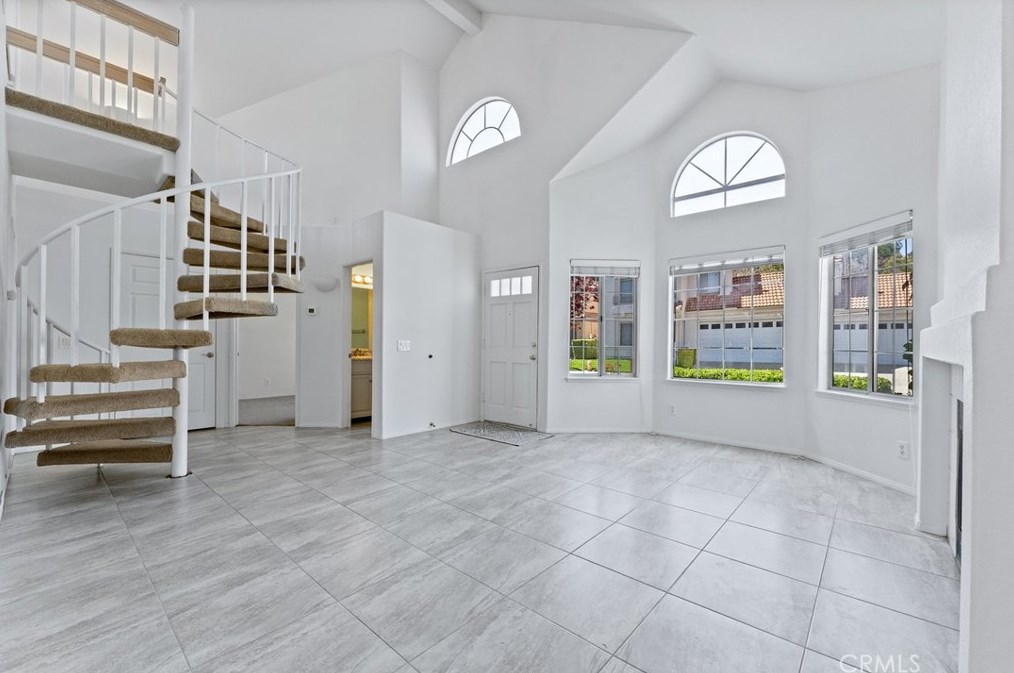 18 Santa Clara St, Laguna Beach CA  92656-1320 exterior