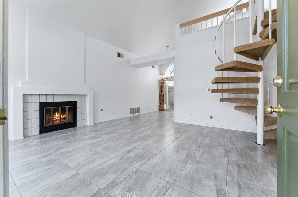 18 Santa Clara St, Laguna Beach, CA 92656-1320