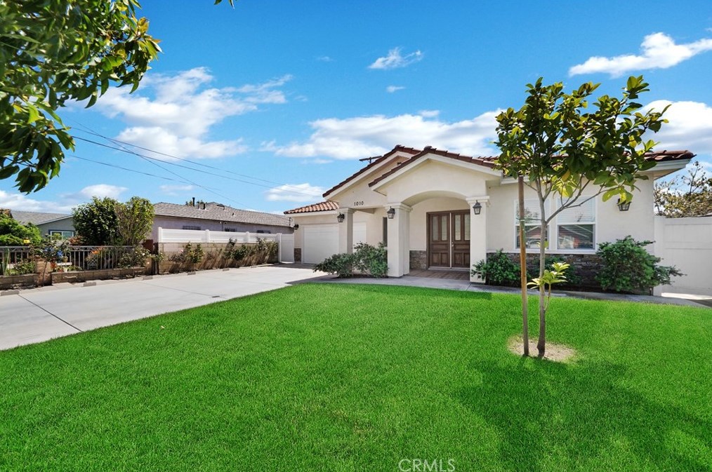 1010 W Mcfadden Ave, Santa Ana, CA 92707