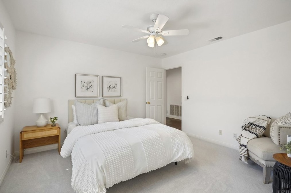 28 Rosenblum, Irvine CA  92602-2406 exterior