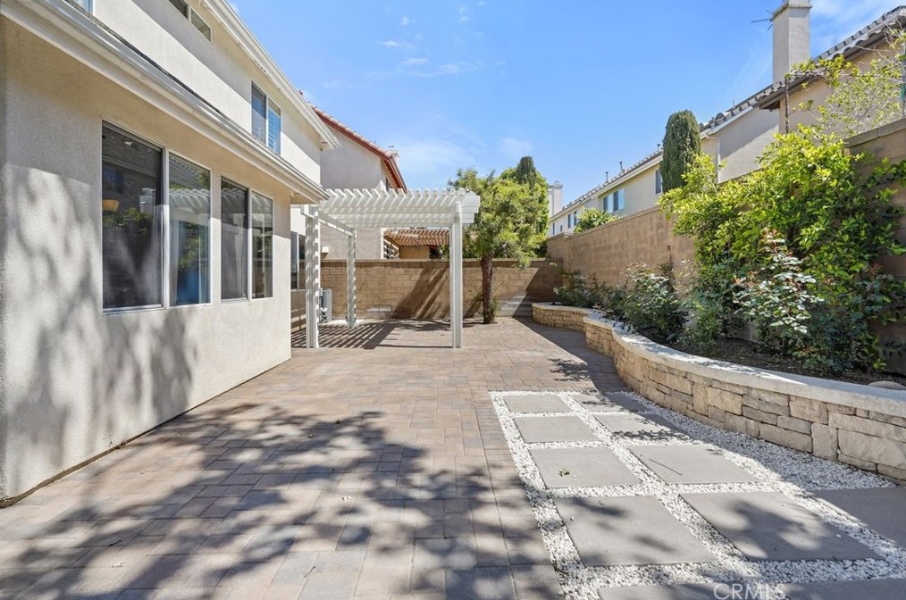 28 Rosenblum, Irvine CA  92602-2406 exterior