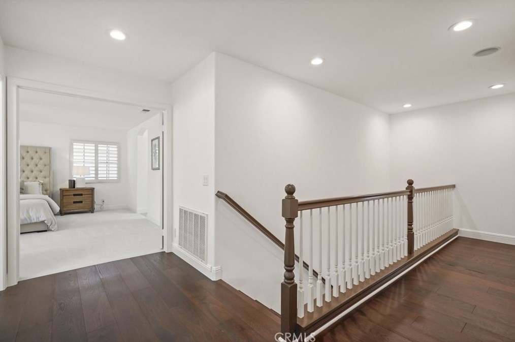 28 Rosenblum, Irvine CA  92602-2406 exterior