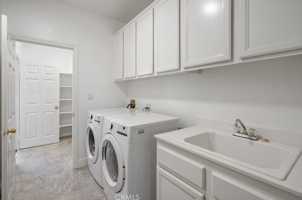 28 Rosenblum, Irvine CA  92602-2406 exterior