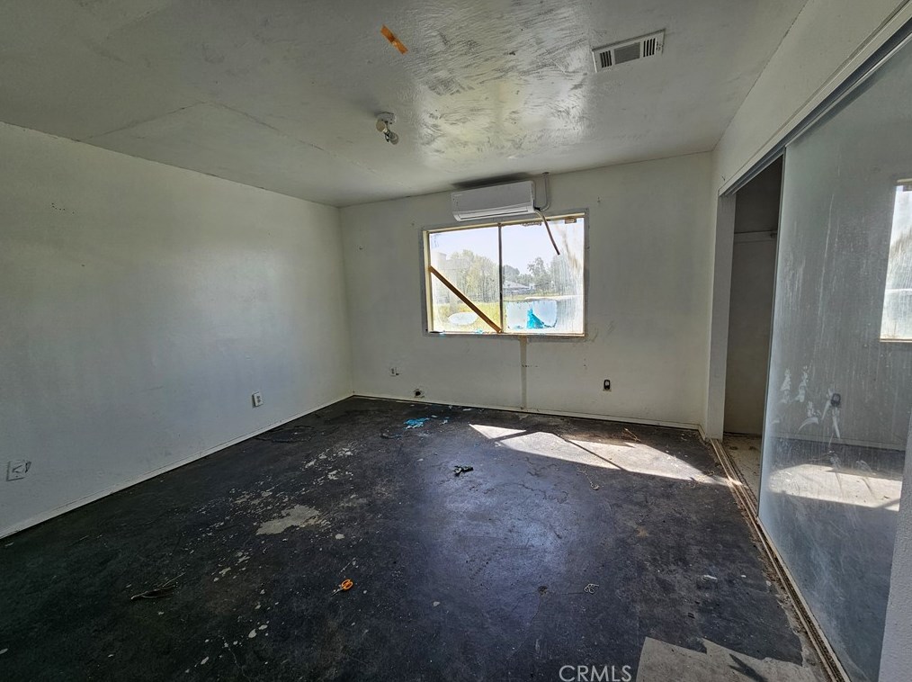 20185 Markham St, Perris CA  92570-7956 exterior