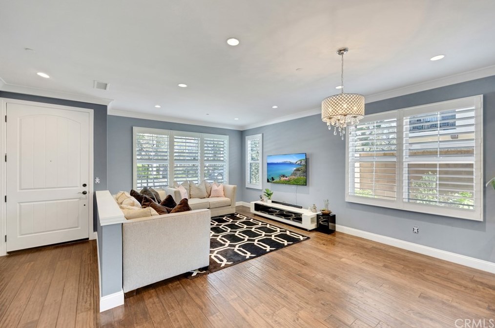 210 Overbrook, Irvine CA  92620-2169 exterior