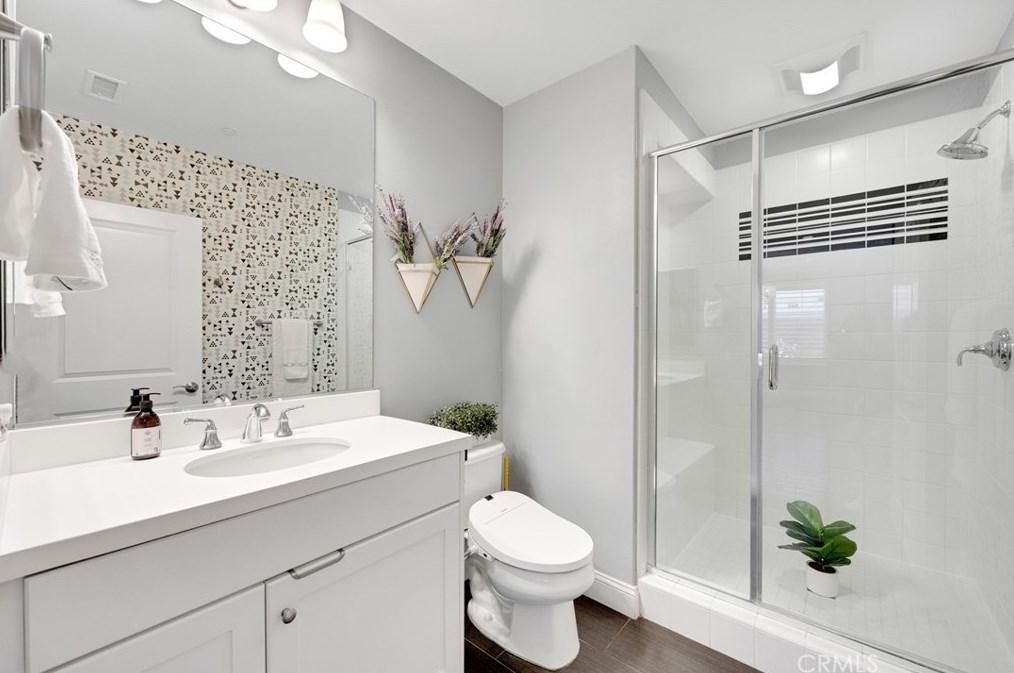 210 Overbrook, Irvine CA  92620-2169 exterior