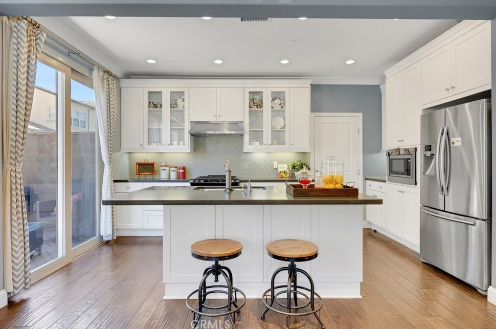 210 Overbrook, Irvine CA  92620-2169 exterior