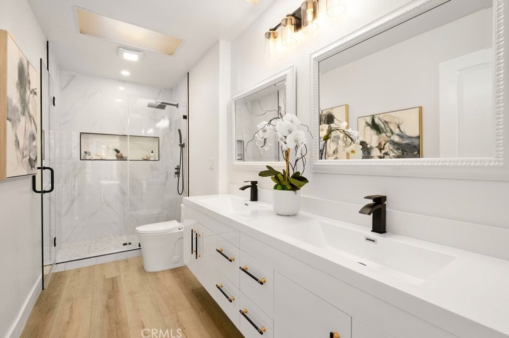 12 Redwood Tree Ln, Irvine CA  92612-2226 exterior