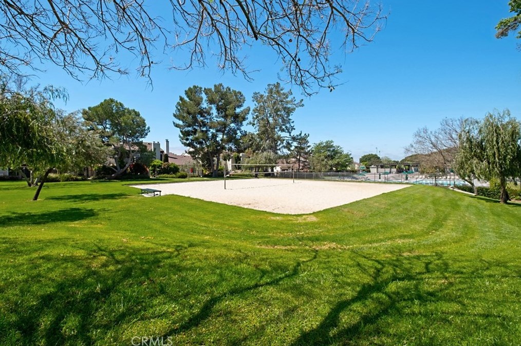 12 Redwood Tree Ln, Irvine CA  92612-2226 exterior