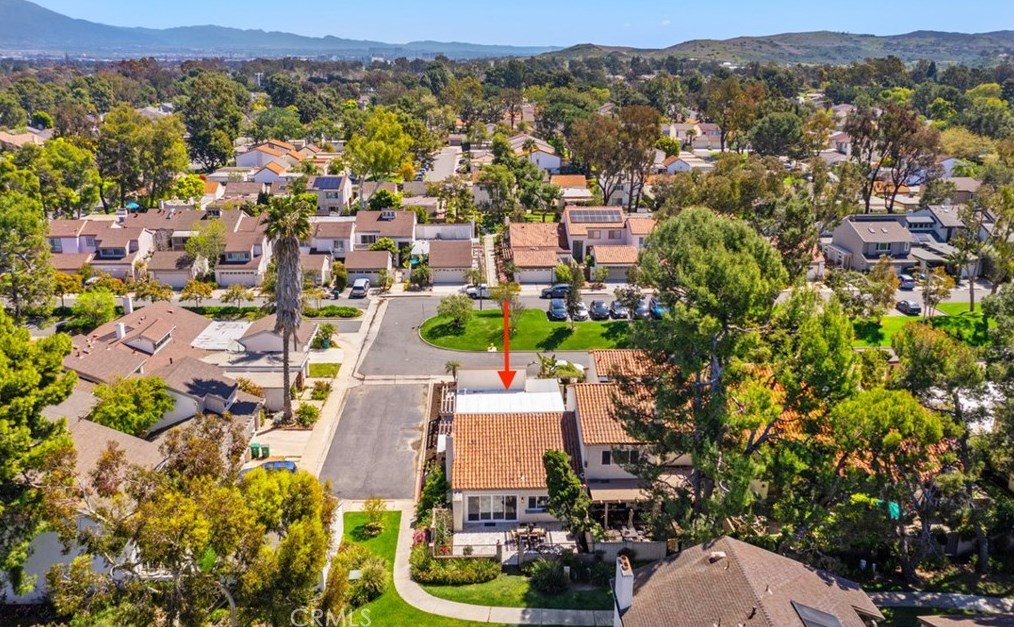 12 Redwood Tree Ln, Irvine CA  92612-2226 exterior