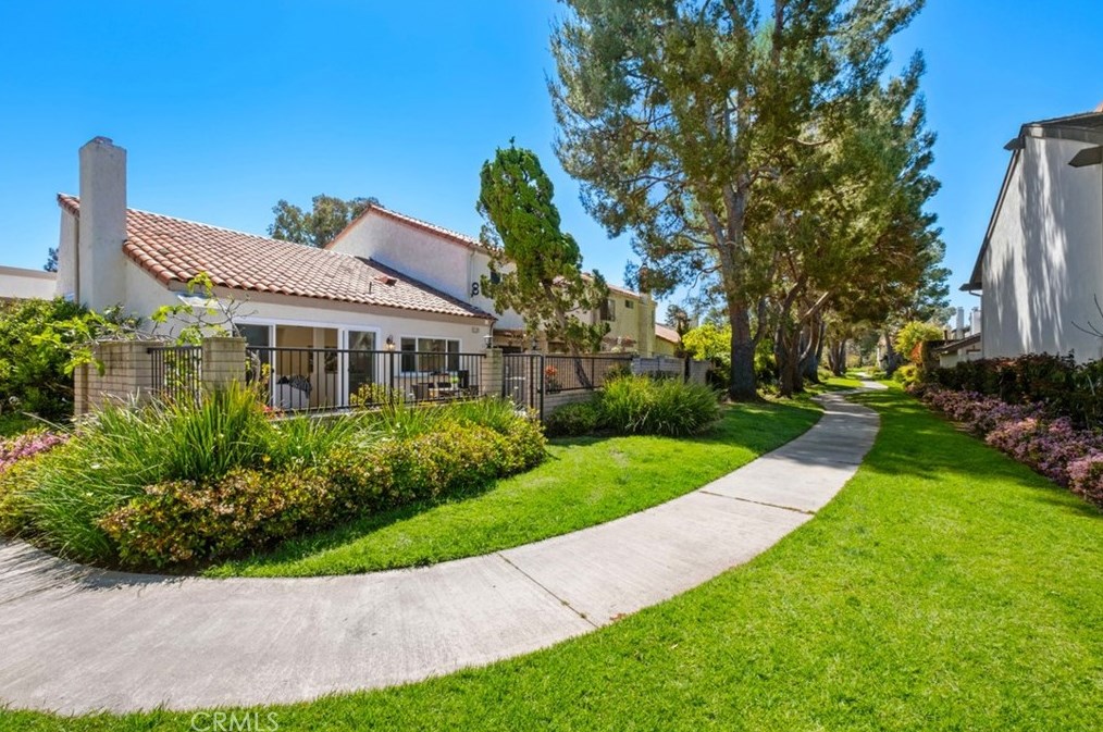 12 Redwood Tree Ln, Irvine CA  92612-2226 exterior