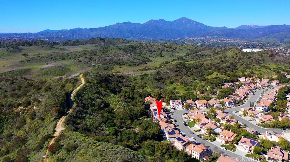 11 Sundown Dr, Trabuco Canyon CA  92679-5300 exterior