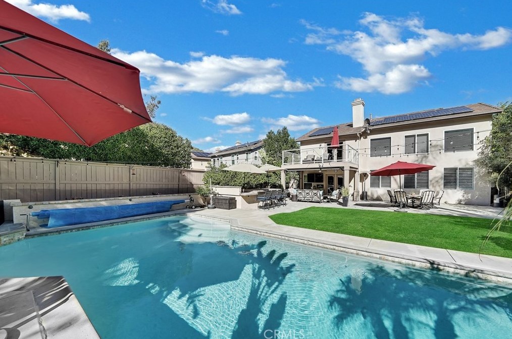 11 Sundown Dr, Trabuco Canyon CA  92679-5300 exterior