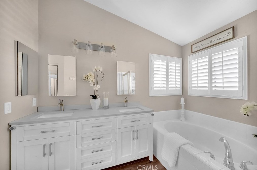 11 Sundown Dr, Trabuco Canyon CA  92679-5300 exterior