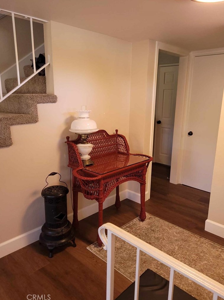 19451 Mclaren Ln, Huntington Beach CA  92646-2757 exterior