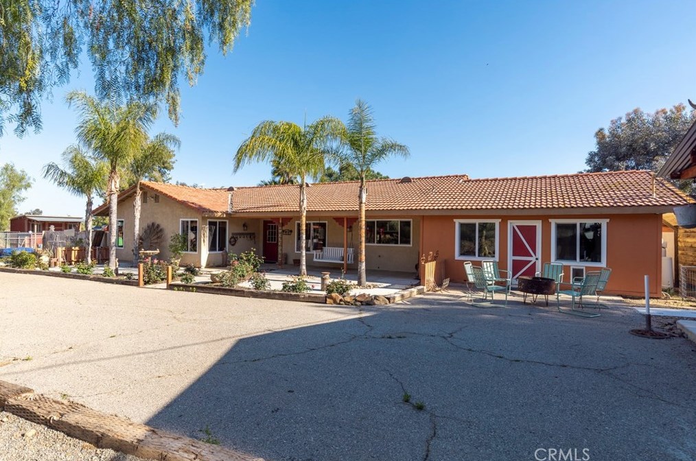 27480 Lindell Rd, Lake Elsinore, CA 92532