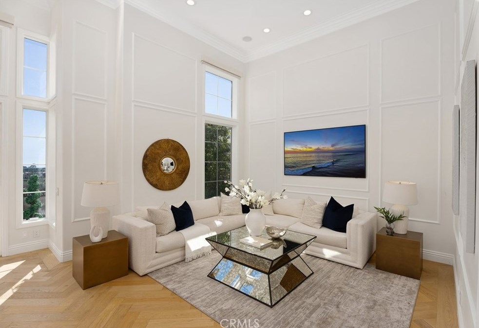 74 Chandon, Newport Beach CA  92657-1111 exterior