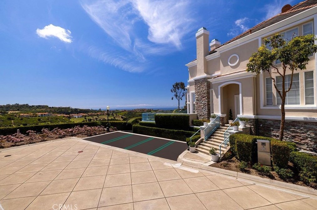 74 Chandon, Newport Beach, CA 92657