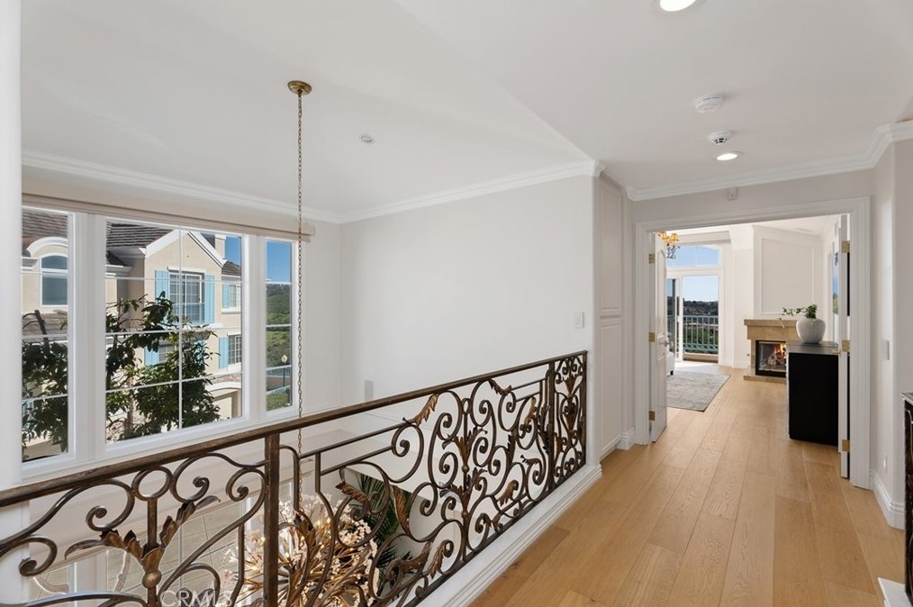 74 Chandon, Newport Beach CA  92657-1111 exterior