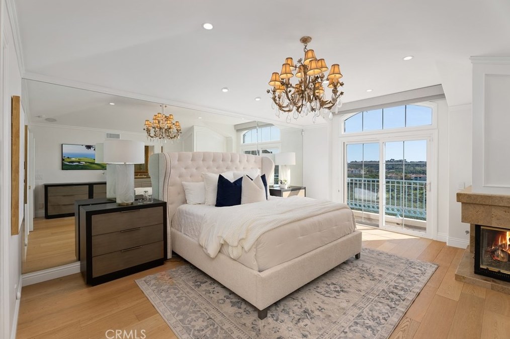 74 Chandon, Newport Beach CA  92657-1111 exterior