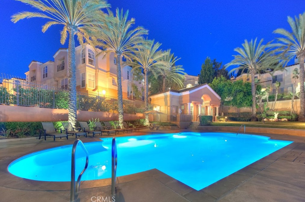 8027 Naples Ln, Anaheim CA  92808-2436 exterior