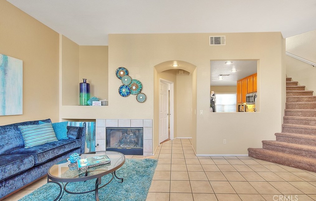 8027 Naples Ln, Anaheim CA  92808-2436 exterior