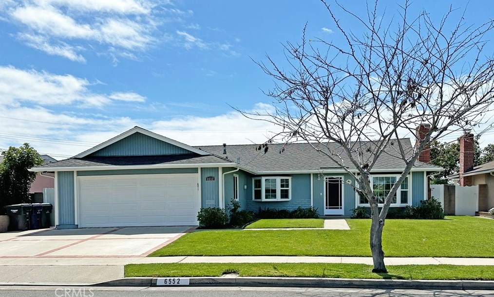 6552 Paris Cir, Huntington Beach, CA 92647-2646
