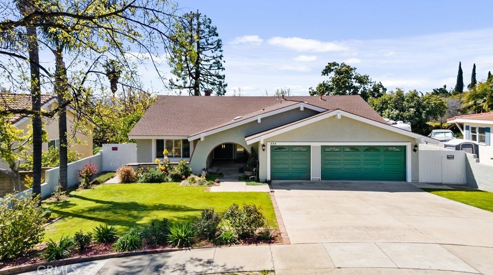 894 23rd St, Upland, CA 91784-1214