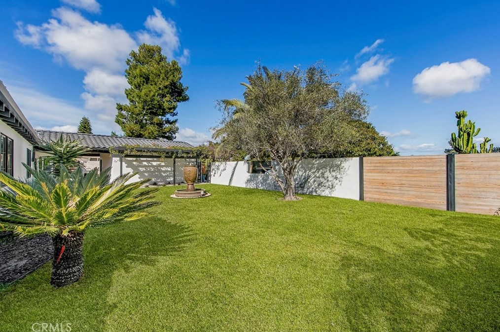 30511 Paseo Del Valle, Laguna Beach CA  92677-2314 exterior