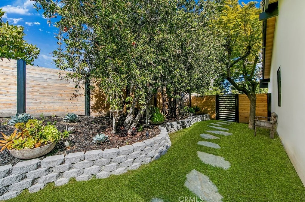 30511 Paseo Del Valle, Laguna Beach CA  92677-2314 exterior