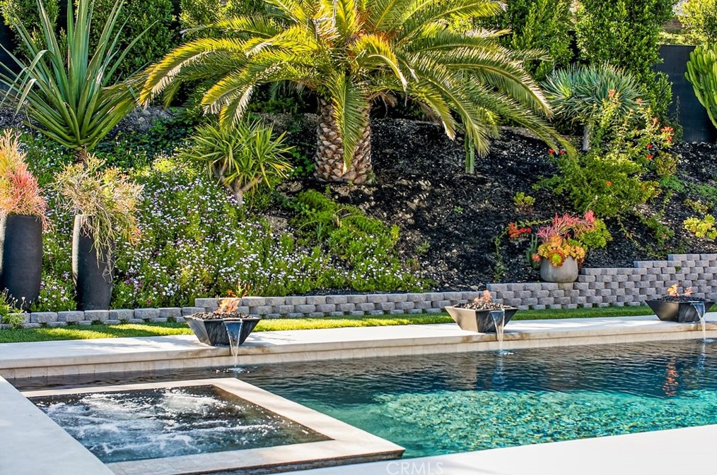 30511 Paseo Del Valle, Laguna Beach CA  92677-2314 exterior