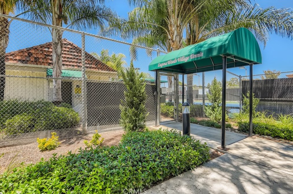 75 Calle Aragon, Laguna Beach CA  92637-3911 exterior