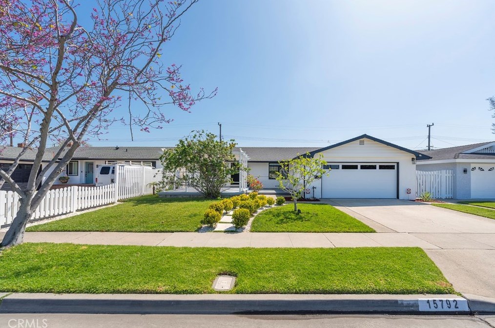 15792 Tullow Ln, Huntington Beach, CA 92647