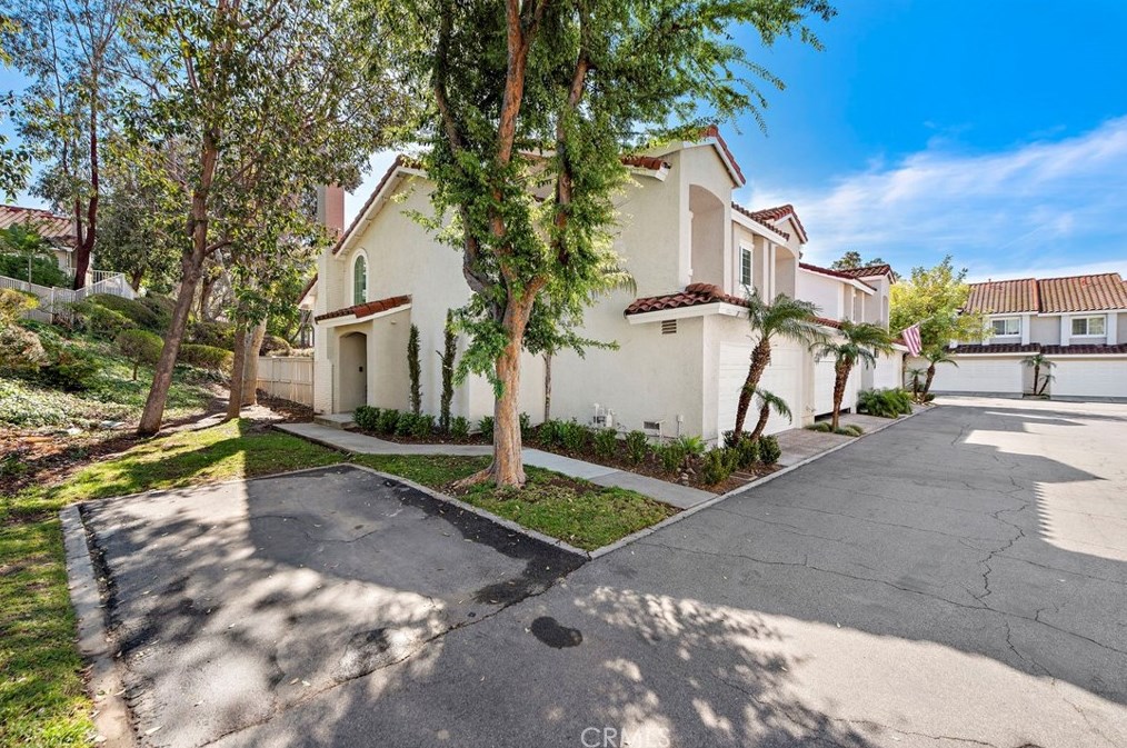 11 Wild Horse Loop, Trabuco Canyon, CA 92688-1803