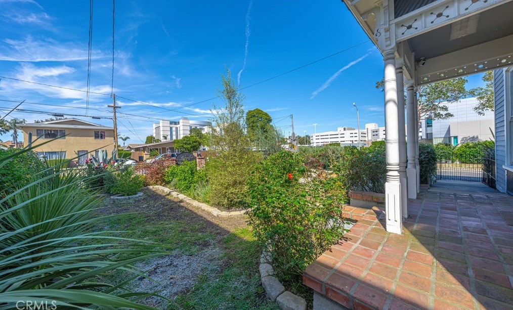 1108 5th St, Santa Ana CA  92703-3802 exterior